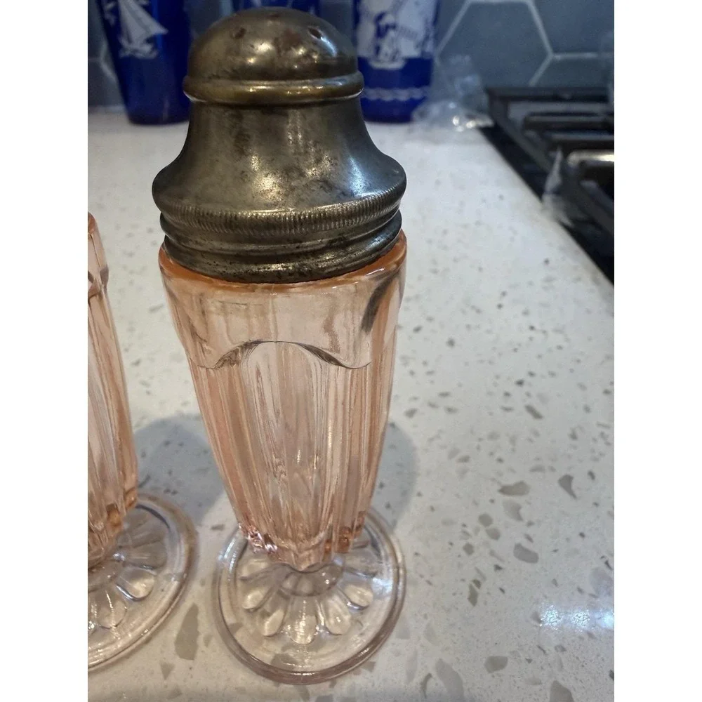 Anchor Hocking Pink Colonial Knife & Fork Salt & Pepper Shakers Depression Glass